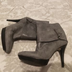 Nine West Size 8.5 grey boots